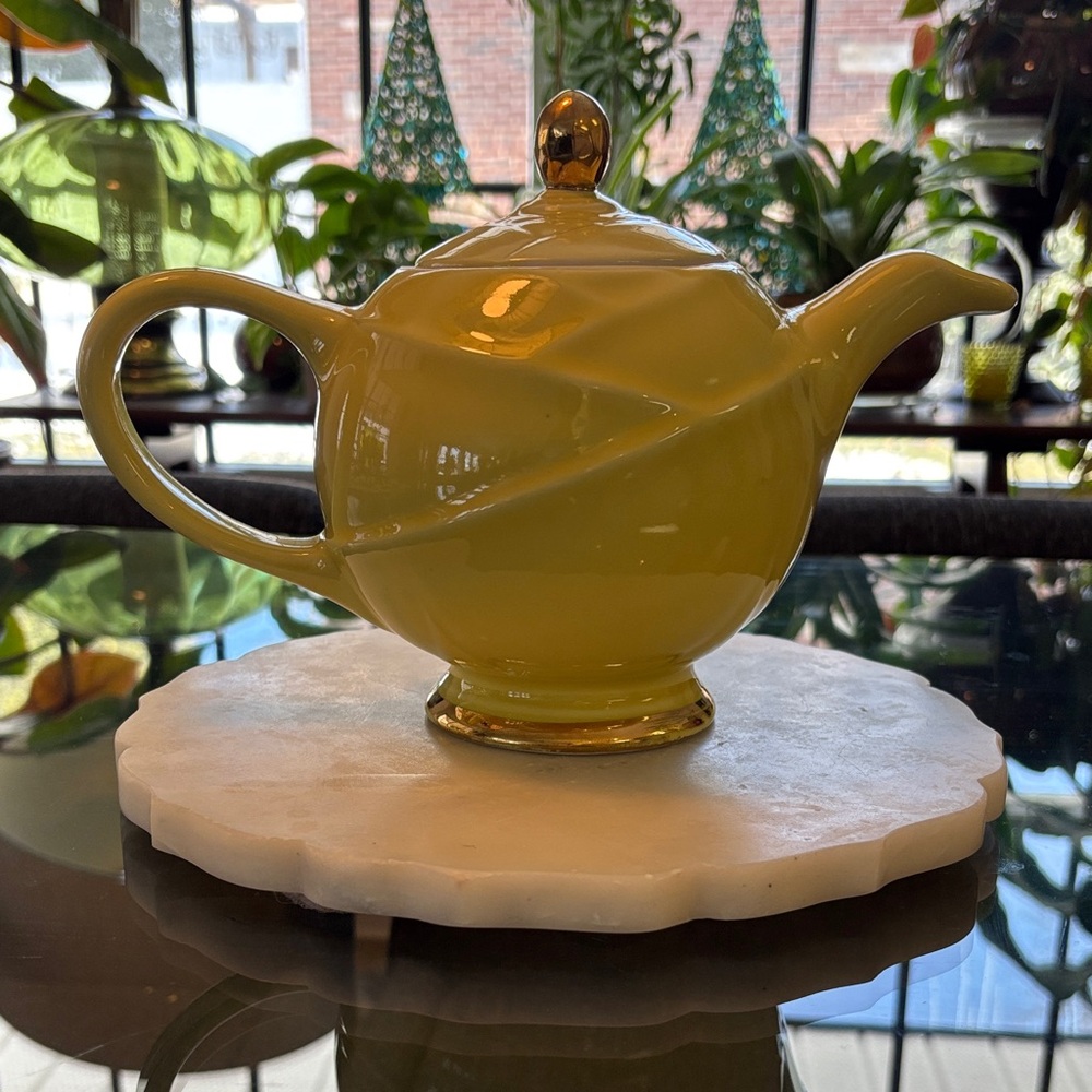 Hall 1930s Art Deco Tea Pot